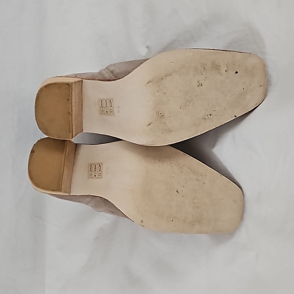 Jeffrey Campbell Rosee Bootie Suede Size 9.5 Gray Taupe - Picture 10 of 16